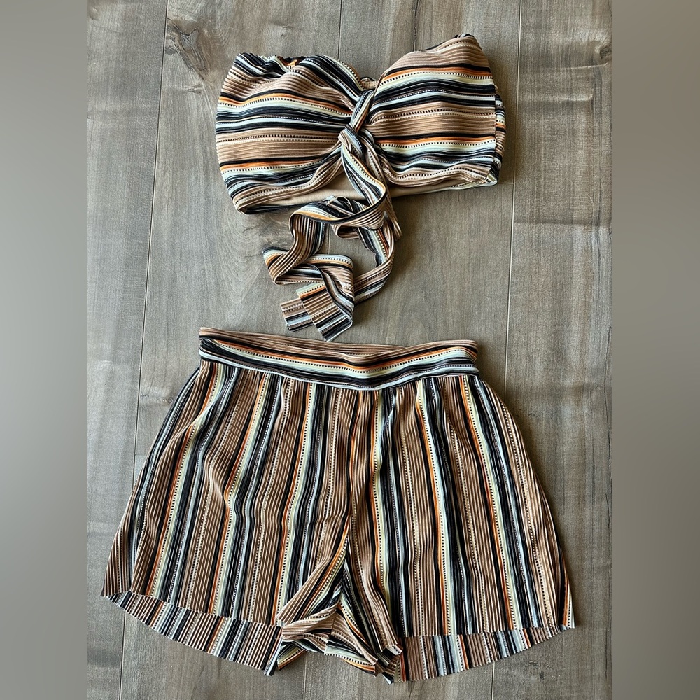 Two piece retro set